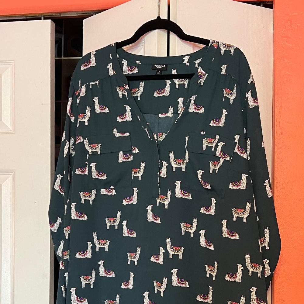 Torrid "Harper" Shirt Llamas Size 3 Gently Used